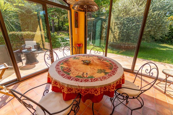 Image No.25-5 Bed House for sale