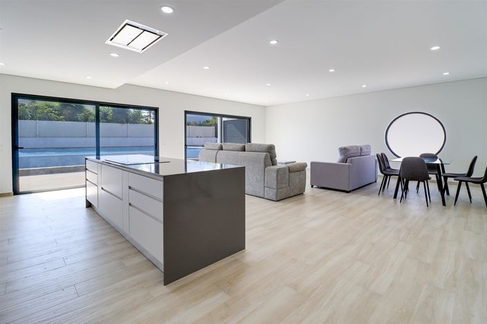 Image No.13-3 Bed House for sale