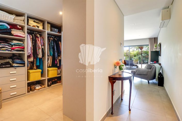 Image No.16-4 Bed House for sale