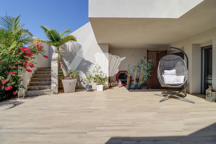 Image No.4-4 Bed House for sale