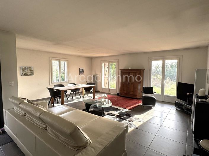 Image No.5-4 Bed House for sale