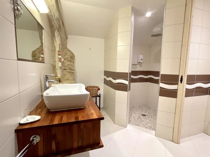 Image No.10-5 Bed House for sale