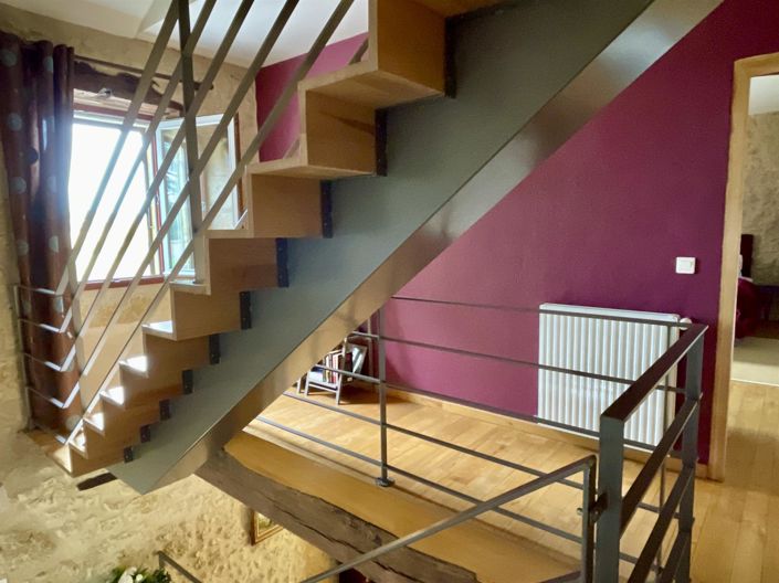 Image No.8-5 Bed House for sale