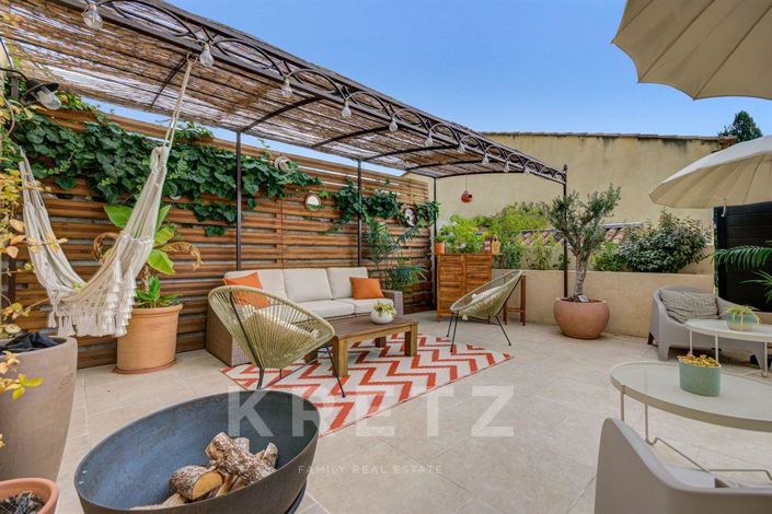 Image No.2-6 Bed House for sale