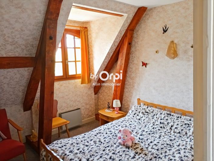 Image No.23-5 Bed House for sale