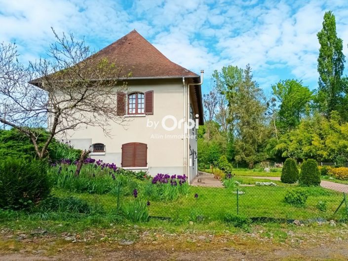 Image No.6-5 Bed House for sale