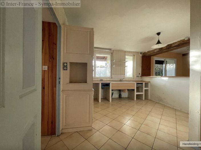 Image No.5-5 Bed House for sale