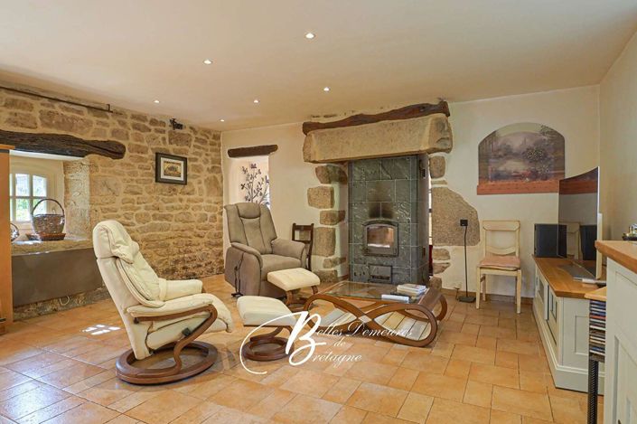 Image No.9-5 Bed House for sale