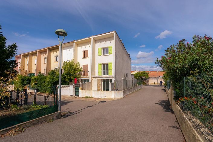 Image No.18-2 Bed House for sale