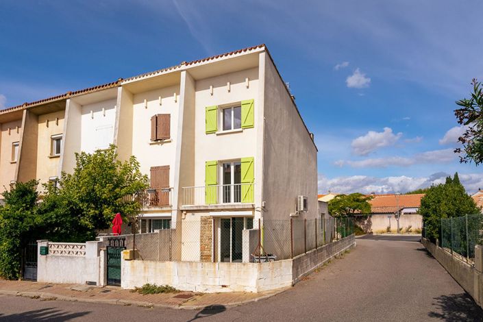 Image No.4-2 Bed House for sale