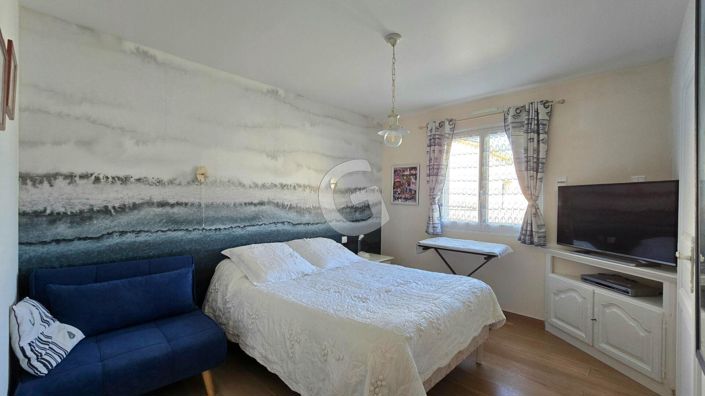 Image No.13-3 Bed House for sale