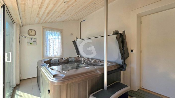 Image No.16-3 Bed House for sale