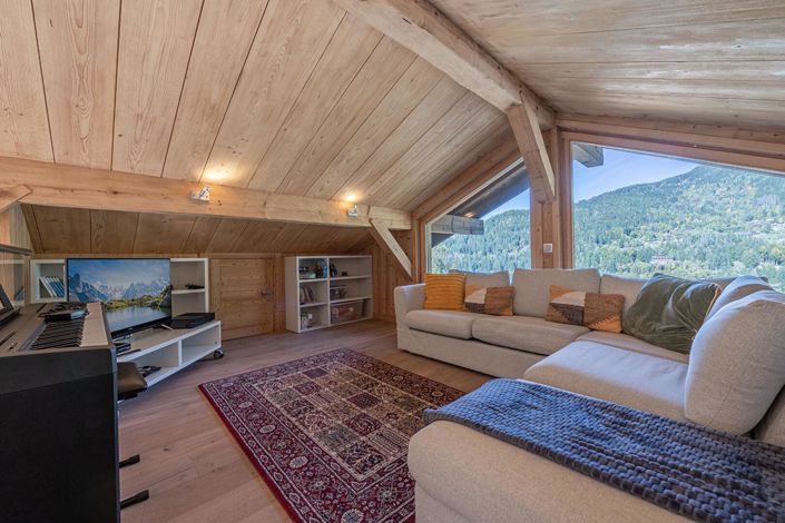 Image No.11-5 Bed House for sale