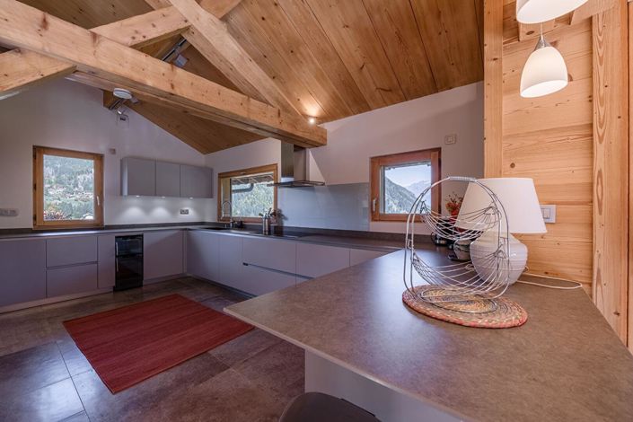 Image No.3-5 Bed House for sale