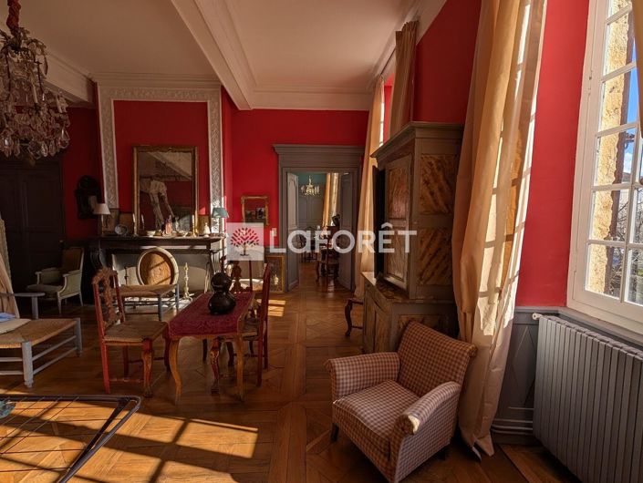 Image No.12-2 Bed Property for sale