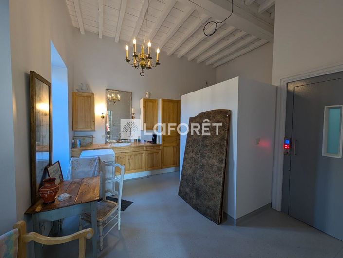 Image No.15-2 Bed Property for sale