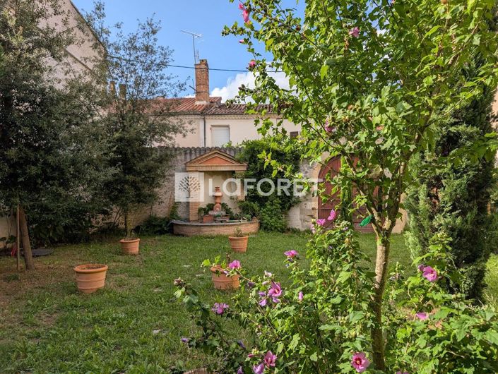 Image No.9-2 Bed Property for sale