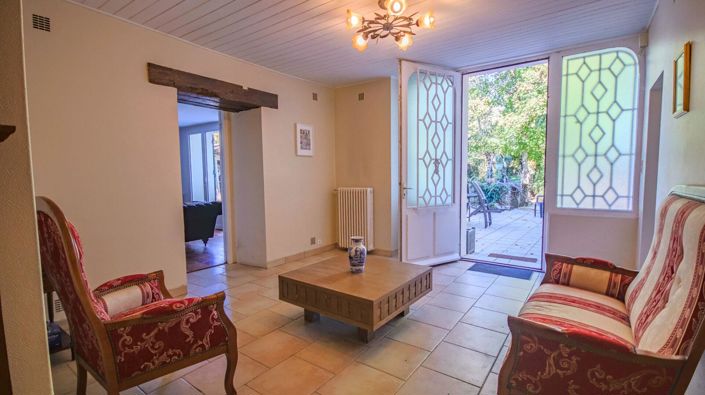 Image No.14-5 Bed Property for sale