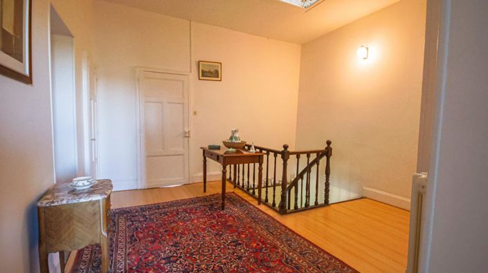 Image No.15-5 Bed Property for sale