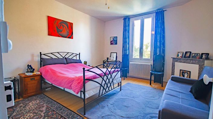 Image No.16-5 Bed Property for sale