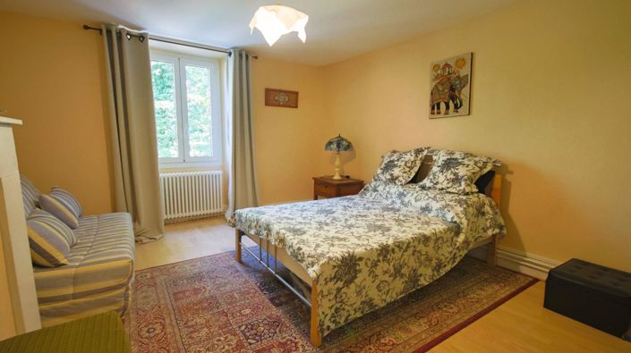 Image No.18-5 Bed Property for sale