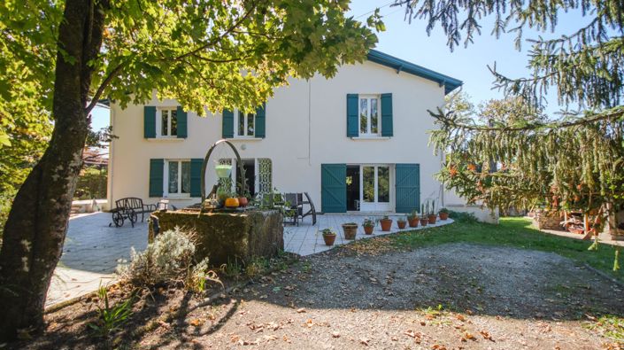 Image No.3-5 Bed Property for sale