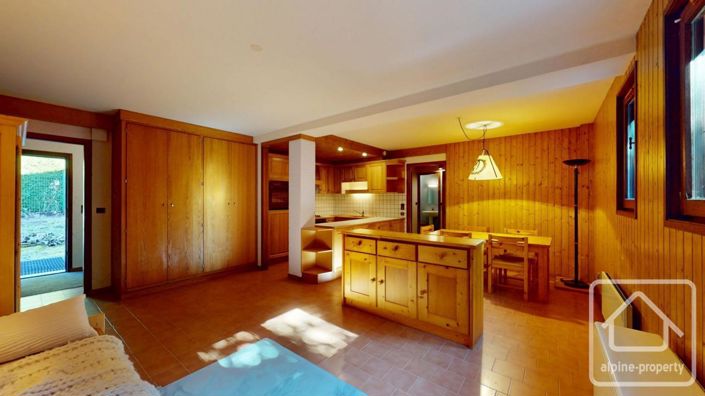 Image No.11-5 Bed Property for sale