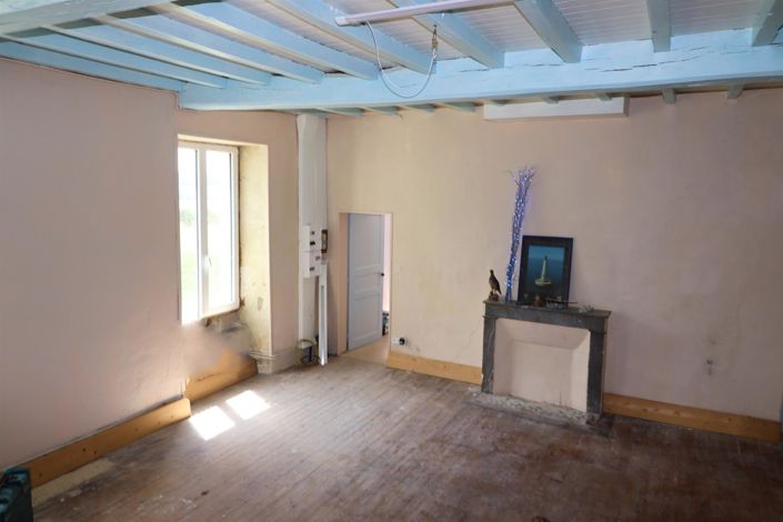 Image No.6-6 Bed House for sale