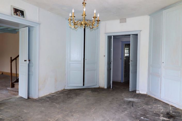 Image No.7-6 Bed House for sale