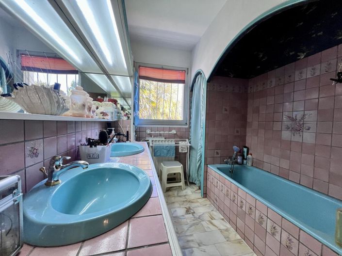 Image No.15-House for sale