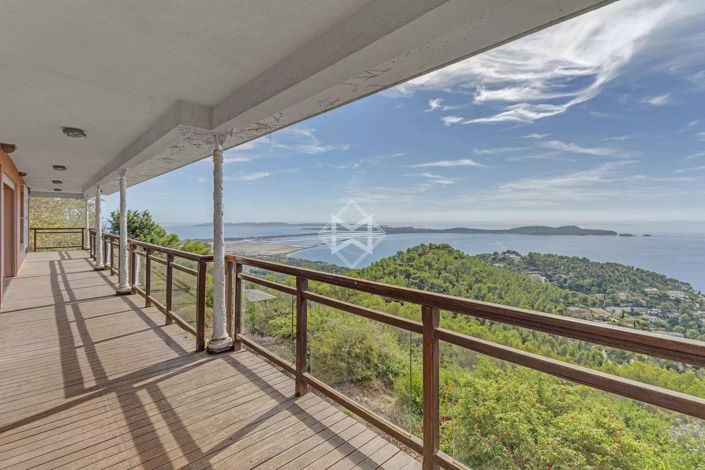 Image No.6-4 Bed House for sale