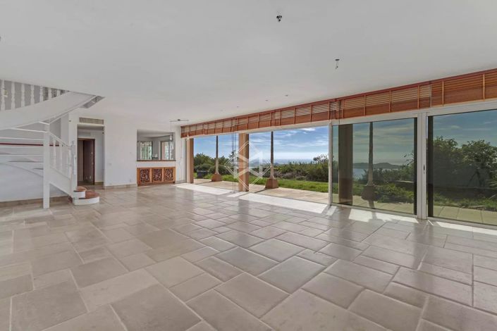 Image No.7-4 Bed House for sale