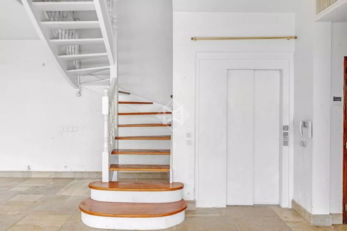 Image No.9-4 Bed House for sale