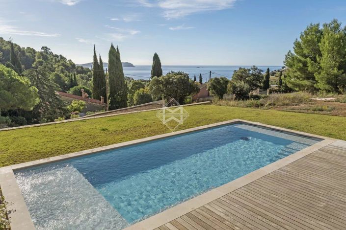 Image No.2-6 Bed House for sale