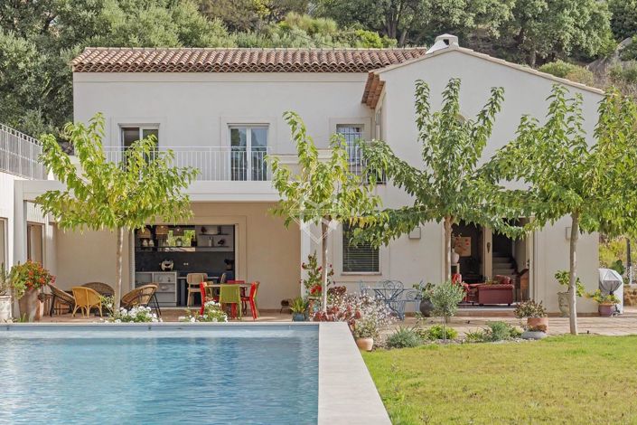 Image No.4-6 Bed House for sale