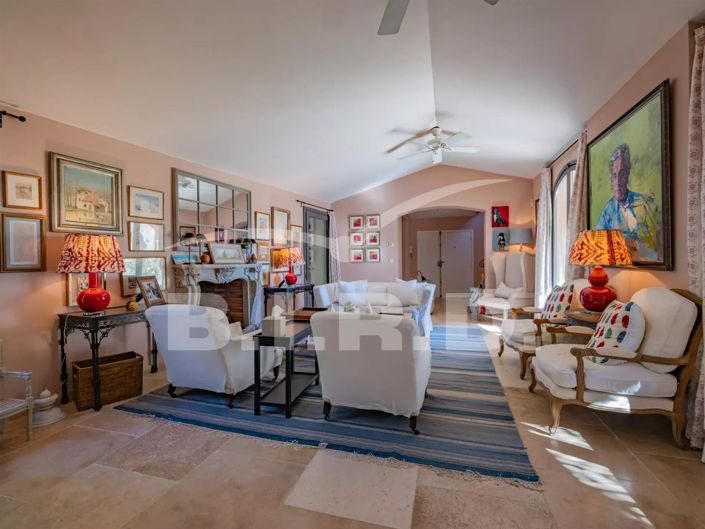 Image No.9-7 Bed House for sale