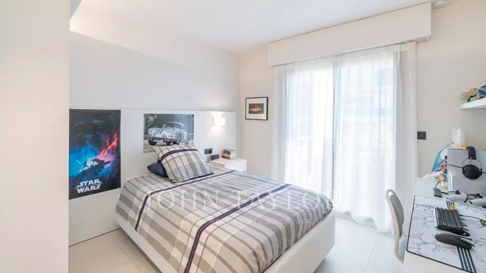 Image No.12-4 Bed Apartment for sale