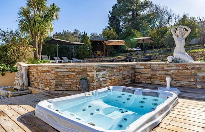 Image No.2-6 Bed House for sale