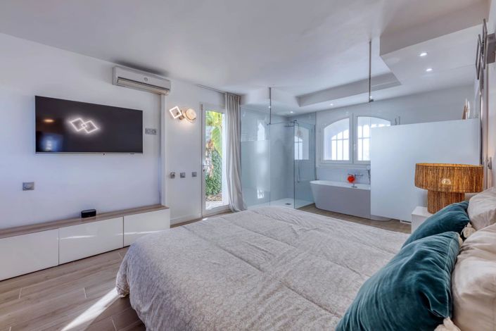 Image No.29-6 Bed House for sale