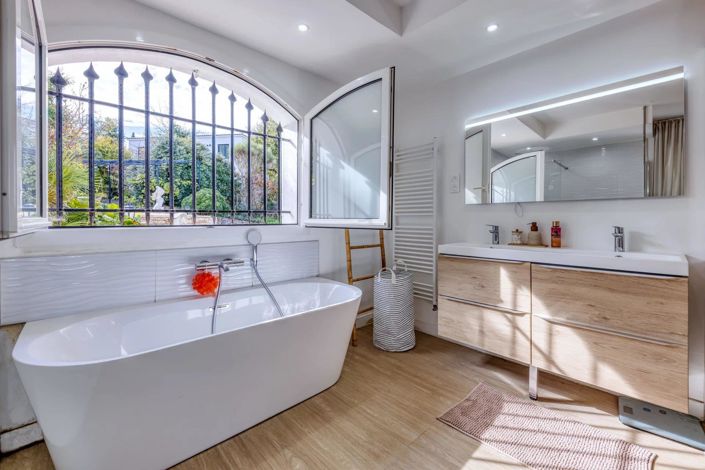 Image No.39-6 Bed House for sale