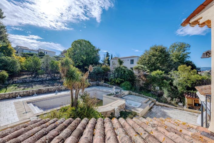 Image No.45-6 Bed House for sale