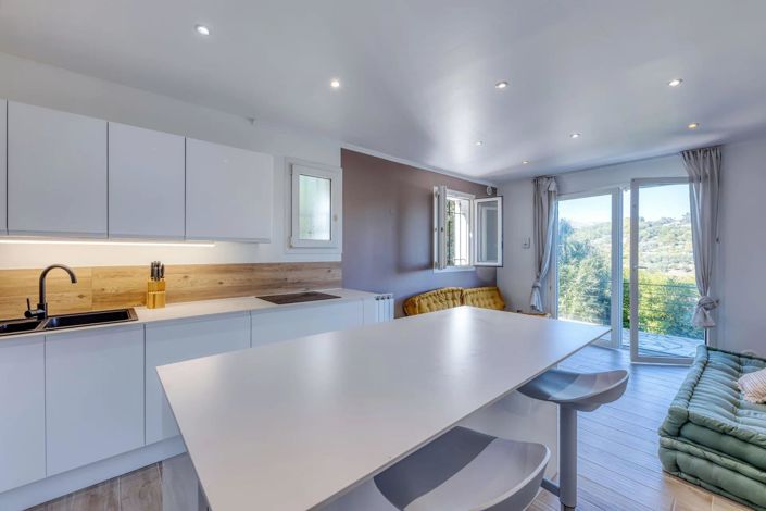 Image No.48-6 Bed House for sale