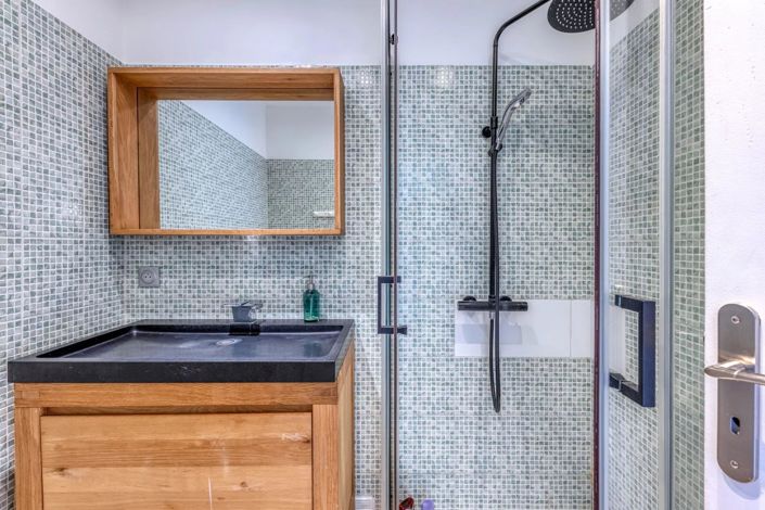 Image No.51-6 Bed House for sale