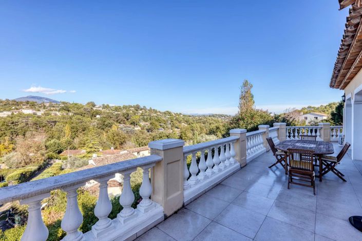 Image No.53-6 Bed House for sale