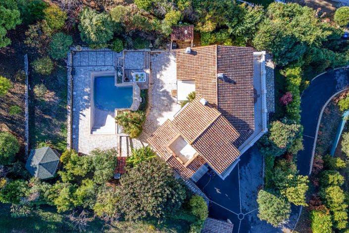 Image No.60-6 Bed House for sale