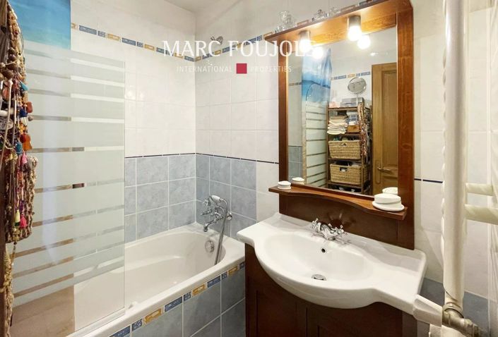 Image No.14-3 Bed House for sale