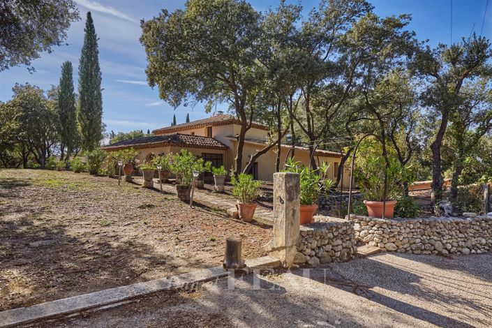 Image No.2-5 Bed House for sale