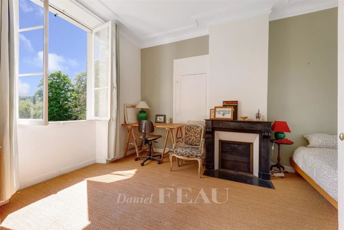 Image No.9-10 Bed House for sale