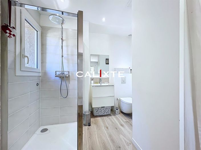 Image No.15-3 Bed House for sale