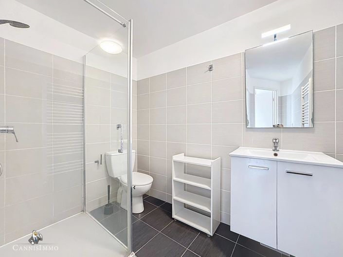 Image No.5-Apartment for sale